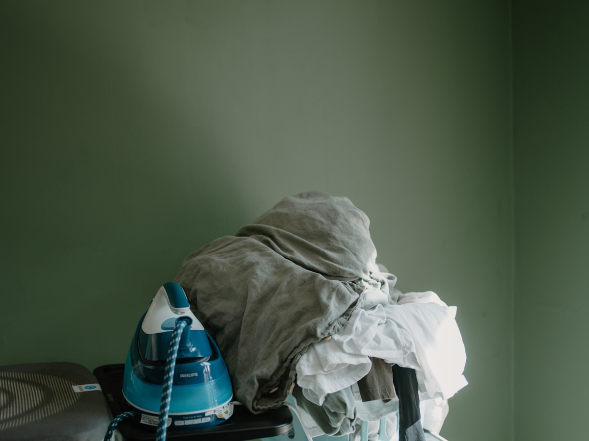 Clothes and textile material ready for circular use